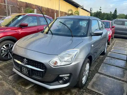 Suzuki Swift 2023 Gris