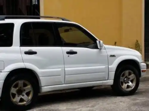 Suzuki grand vitara 2000 limited, blanca 