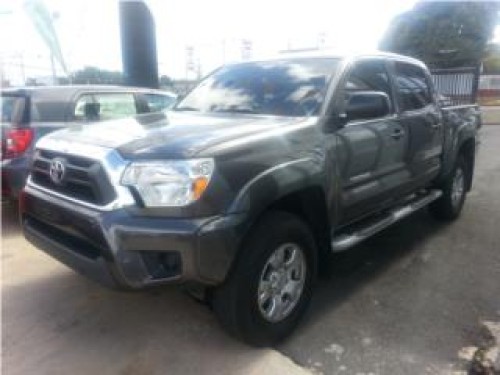 TACOMA SR5 2012 SOLO 15,000 MILLAS