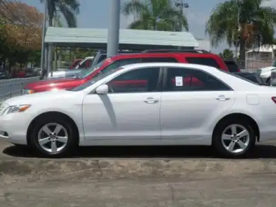 TOYOTA CAMRY 2009 blanco 4cl RECIEN importado 