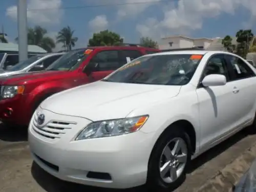 TOYOTA CAMRY 2009 blanco 4cl RECIEN importado 