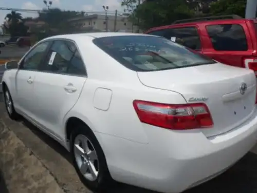 TOYOTA CAMRY 2009 blanco 4cl RECIEN importado 
