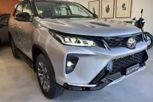 TOYOTA FORTUNER DIAMOND