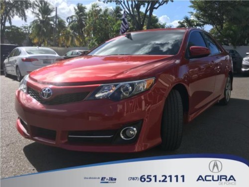 TOYOTA CAMRY 2014 COMO NUEVO