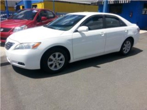 TOYOTA CAMRY EQUIPADO