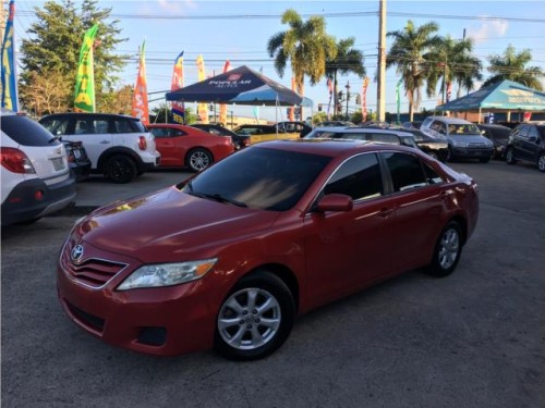 TOYOTA CAMRY LE 2011 NO LE DUELE NADA