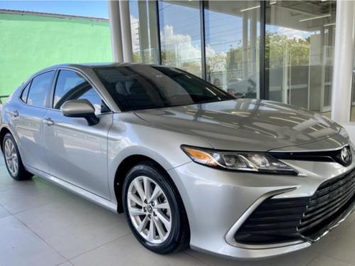 TOYOTA CAMRY LE 2021 USADO CERTIFICADO