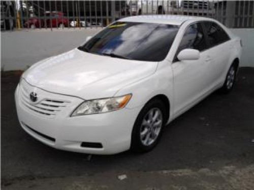 TOYOTA CAMRY LE 4CILINDROS,