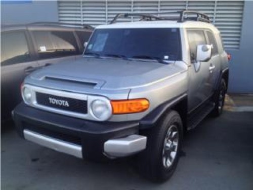 TOYOTA FJ CRUISER 2011 EL MEJOR PAGO LLAMA