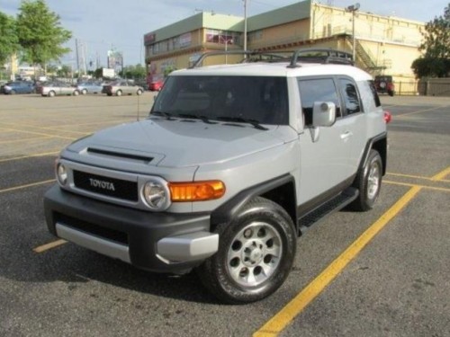 TOYOTA FJ CRUISER EXCELENTES CONDICIONES