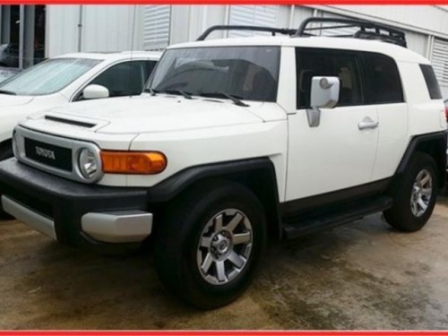 TOYOTA FJ CRUISER