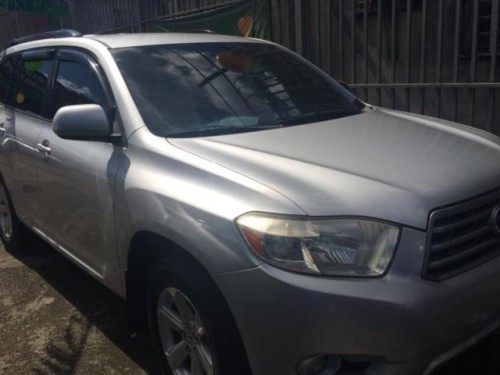 TOYOTA HIGHLANDER 2010 COMO NUEVA