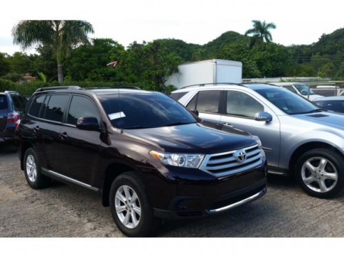 TOYOTA HIGHLANDER 2011