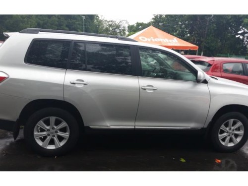 TOYOTA HIGHLANDER 2013