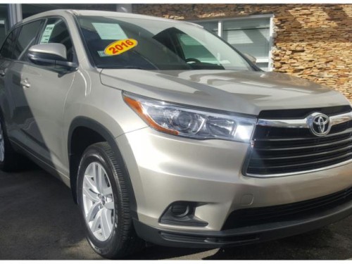 TOYOTA HIGHLANDER LE 2016