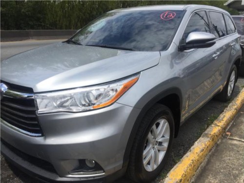 TOYOTA HIGHLANDER LE V-62015