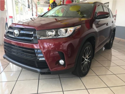 TOYOTA HIGHLANDER SE 2016