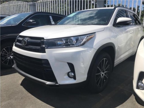 TOYOTA HIGHLANDER SE 2017