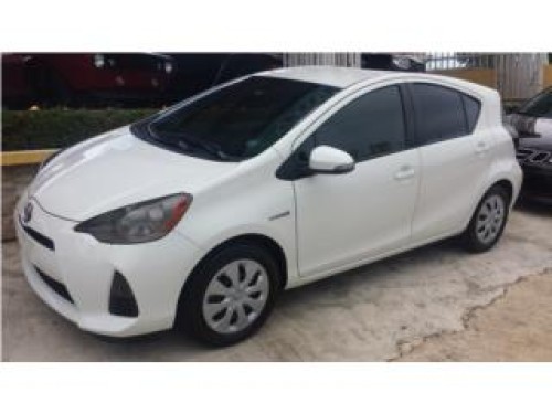 TOYOTA PRIUS C