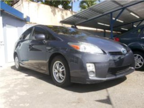 TOYOTA PRIUS HIBRIDO 2011 SIN PRONTO