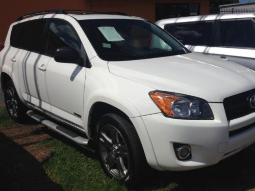 TOYOTA RAV4 2010 COMO NUEVA