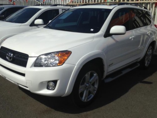 TOYOTA RAV4 2010 CON SOLO 39915 MILLAS