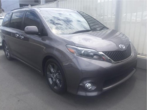 TOYOTA SIENNA 15 SE 23MK $32,995