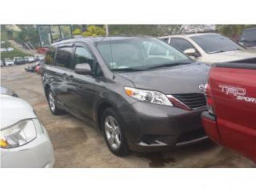 TOYOTA SIENNA 2012 PAGOS DESDE $399 o 0 PRONTO