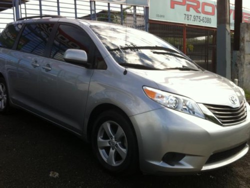 TOYOTA SIENNA 2012