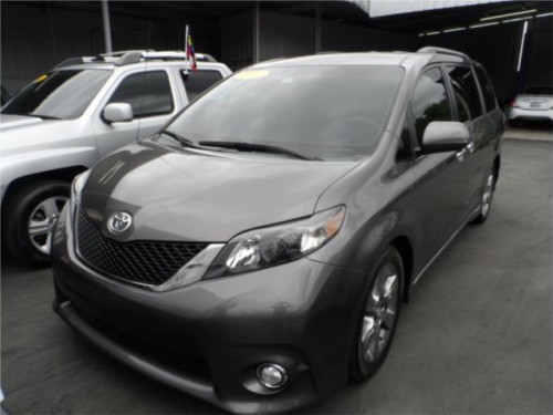 TOYOTA SIENNA 2013