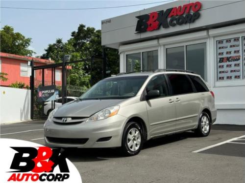 TOYOTA SIENNA CE EN LIQUIDACION PRECIO REAL