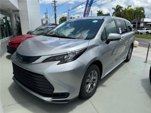 TOYOTA SIENNA HV LE 2.5L 2024