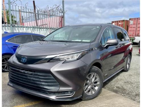 TOYOTA SIENNA LE 2021 CERTIFICADA 3100