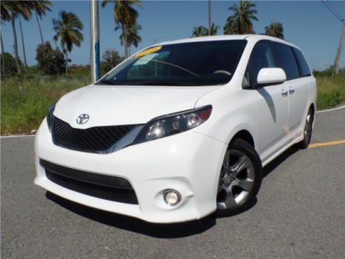 TOYOTA SIENNA SE 2014,COMO NUEVA