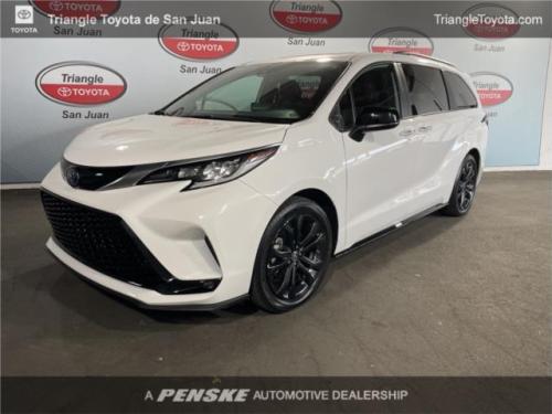 TOYOTA SIENNA XSE HYBRID 2023 EQUIPADA