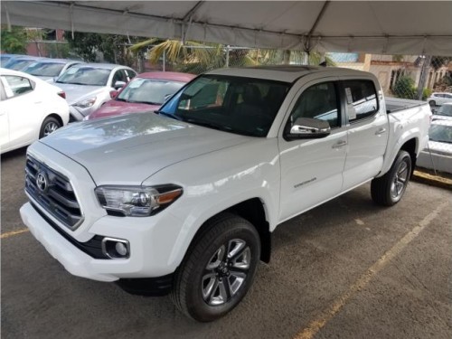 TOYOTA TACOMA LIMITED 2017