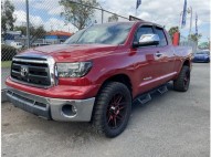 TOYOTA TUNDRA SR5 4PTS V8 2012 BONOS DE 2MIL