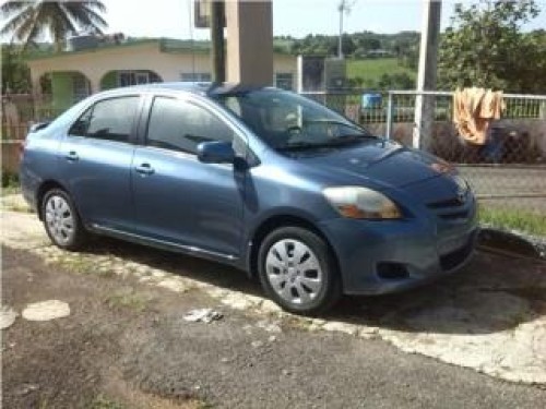 TOYOTA YARIS 2008AUTOMATICONO DEBE