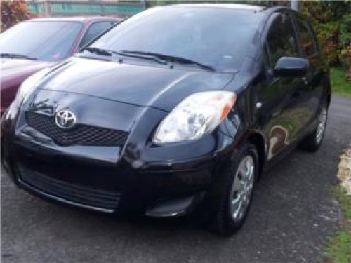 TOYOTA YARIS 2010 CUATRO PUERTAS