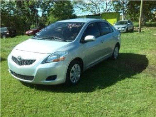 TOYOTA YARIS 2010STDNO DEBE