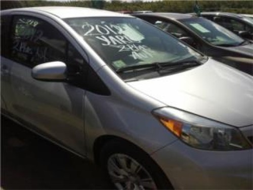 TOYOTA YARIS 2012 PARA EL UNIVERSITARIO