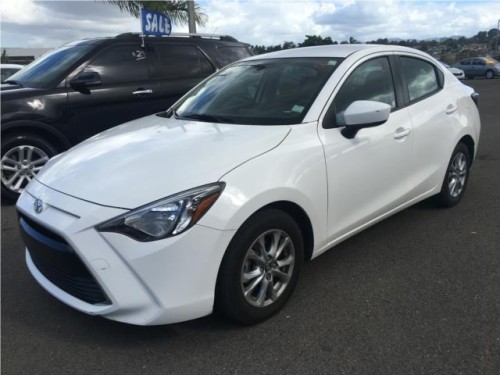 TOYOTA YARIS 2016