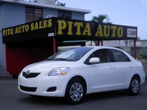 TOYOTA YARIS 4PTA. BLANCO 2012