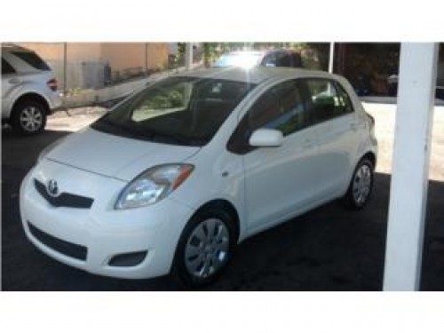 TOYOTA YARIS GUAGUITA 4 PUERTAS 2009