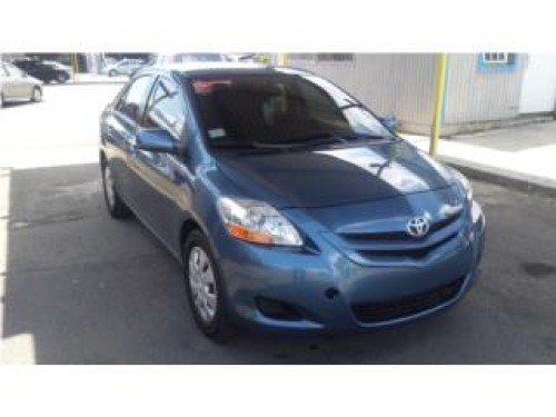 TOYOTA YARIS SEDAN AUT 2011