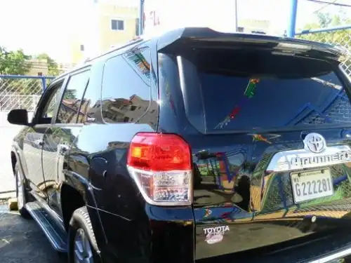 Toyota 4 Runner  2010