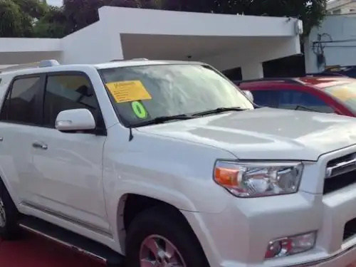Toyota 4 Runner  2010