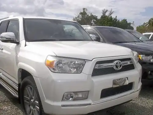 Toyota 4 Runner  2010