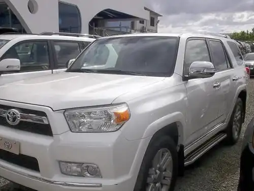 Toyota 4 Runner  2010