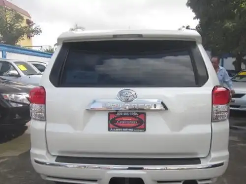 Toyota 4 Runner  2011